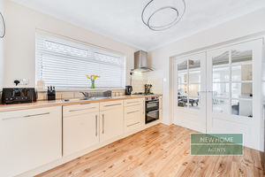 Photo 16- click for photo gallery